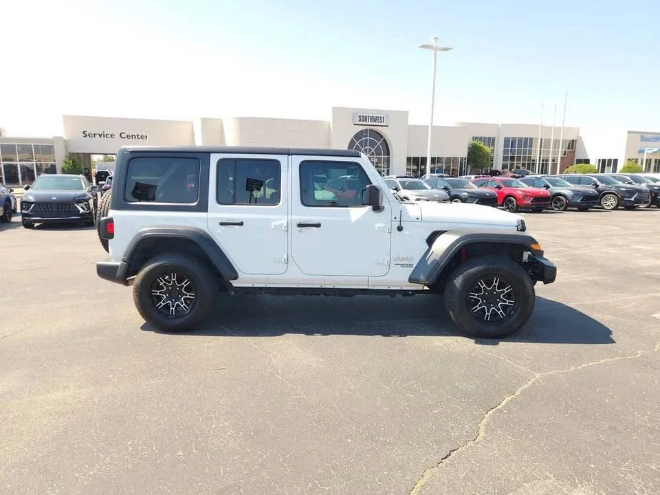 2020 Jeep JL Wrangler - Image 2 of 8