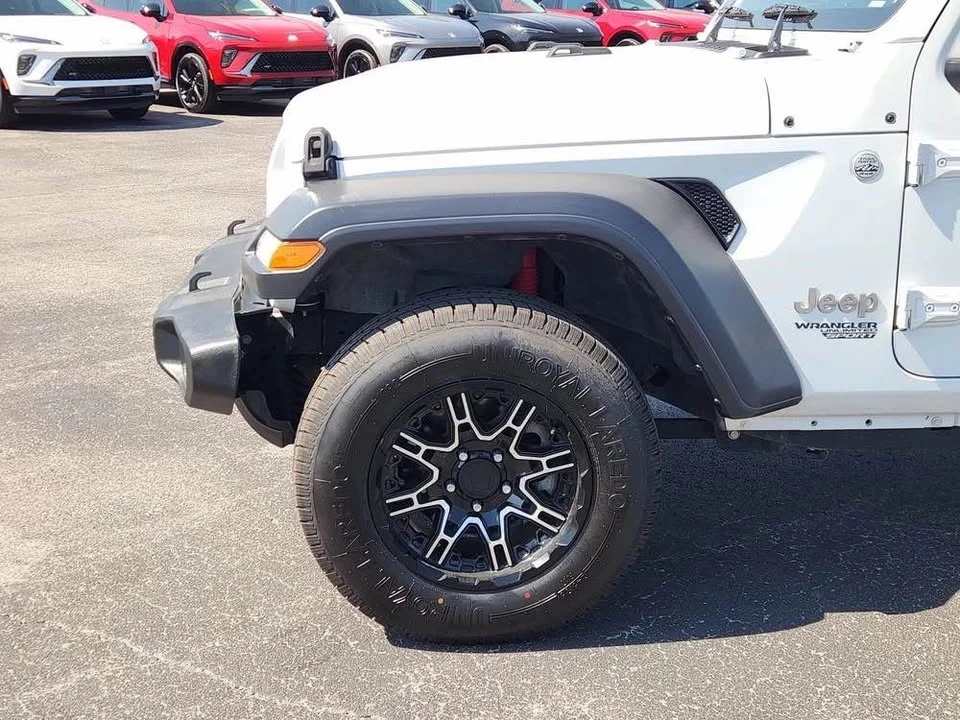 2020 Jeep JL Wrangler - Image 3 of 8
