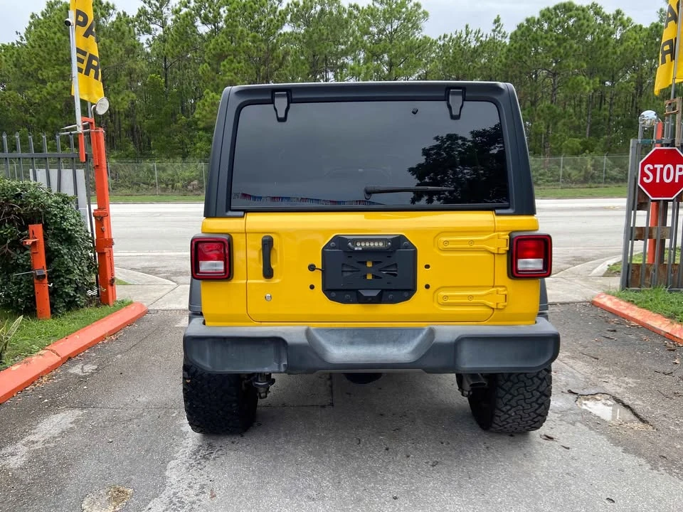 2020 Jeep JL Wrangler - Image 5 of 13