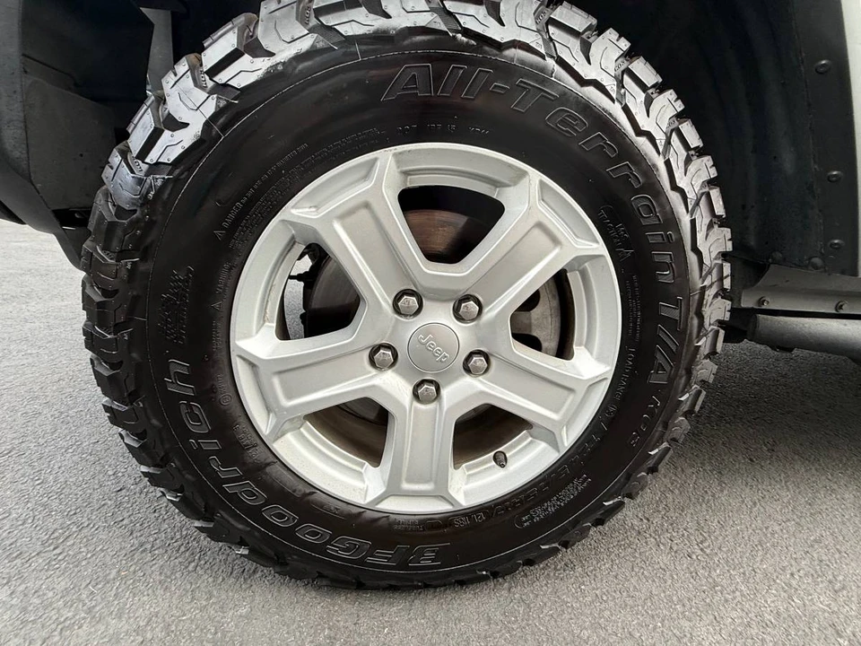 2020 Jeep Wrangler - Image 10 of 22