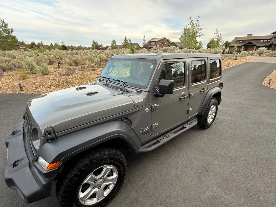 2020 Jeep Wrangler - Image 8 of 22