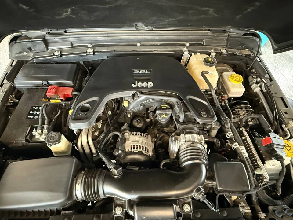 2020 Jeep Wrangler - Image 17 of 22