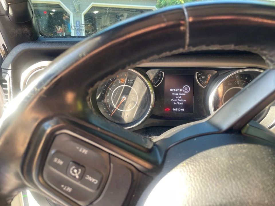 2020 Jeep JL Wrangler - Image 4 of 20