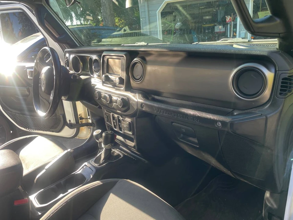 2020 Jeep JL Wrangler - Image 16 of 20