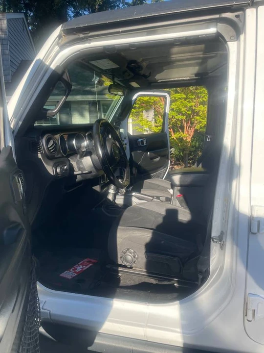 2020 Jeep JL Wrangler - Image 9 of 20