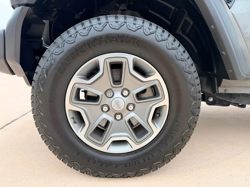 2020 Jeep JL Wrangler - Image 17 of 19