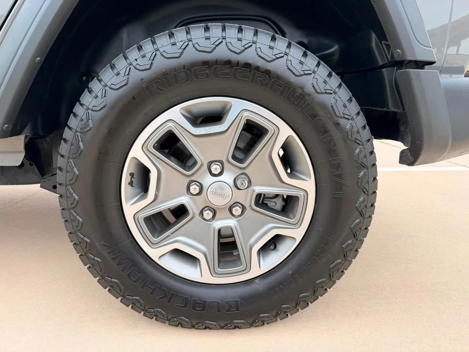 2020 Jeep JL Wrangler - Image 18 of 19