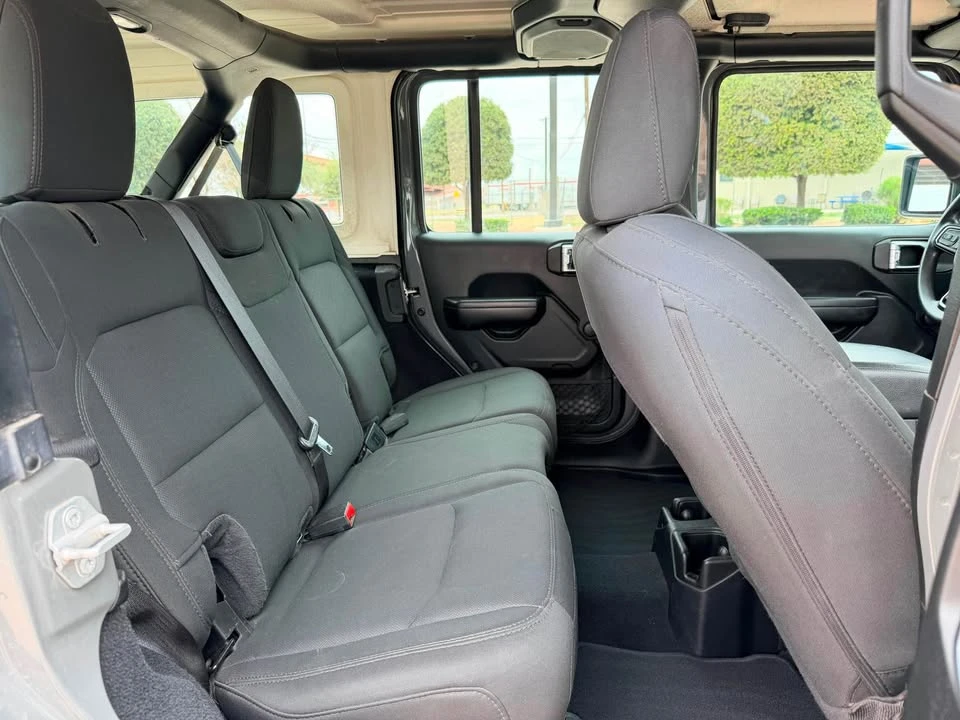 2020 Jeep JL Wrangler - Image 11 of 19