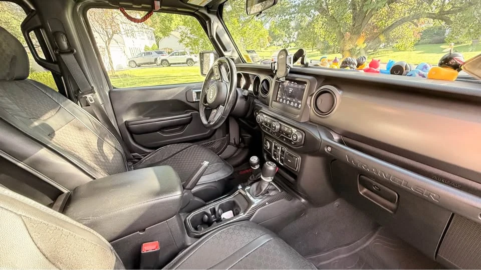 2020 Jeep JL Wrangler - Image 3 of 19