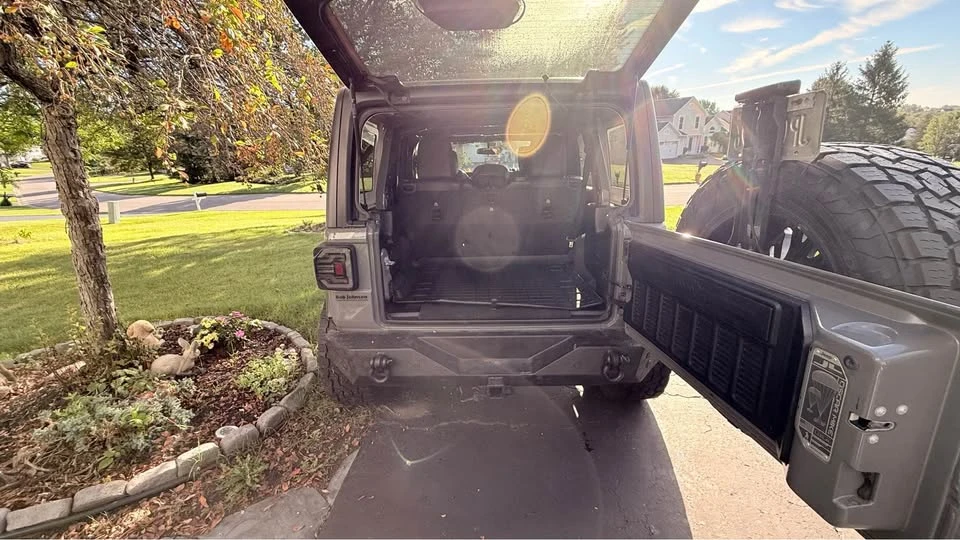 2020 Jeep JL Wrangler - Image 8 of 19