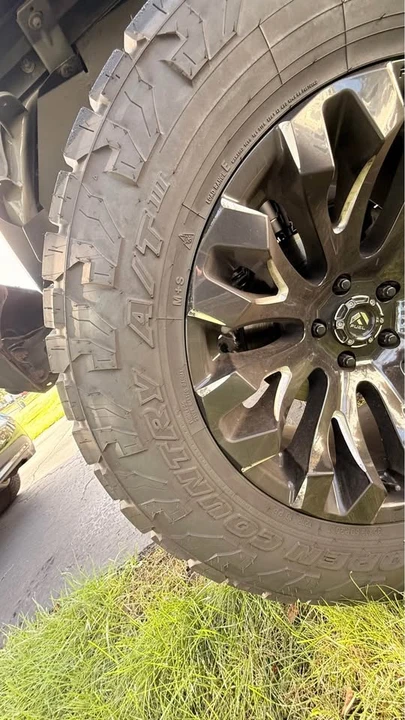2020 Jeep JL Wrangler - Image 17 of 19