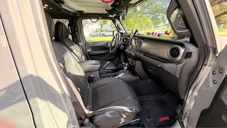 2020 Jeep JL Wrangler - Image 2 of 19