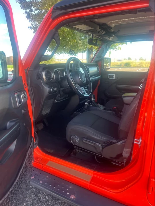 2020 Jeep JL Wrangler - Image 14 of 15