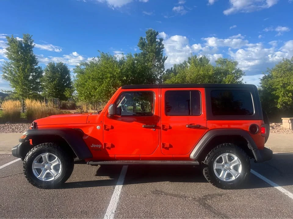 2020 Jeep JL Wrangler - Image 4 of 15