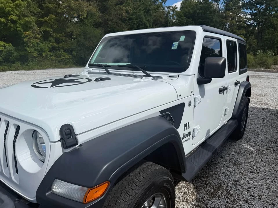 2020 Jeep JL Wrangler - Image 2 of 13