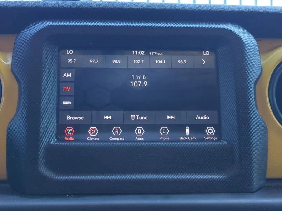 2020 Jeep JL Wrangler - Image 17 of 20