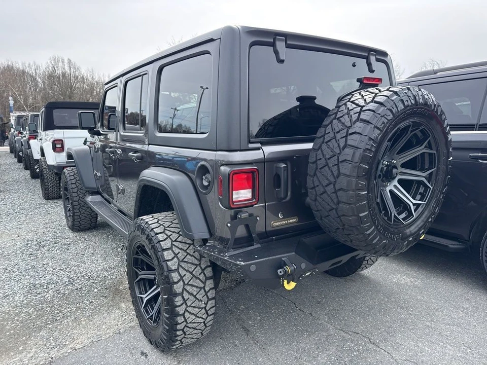 2020 Jeep JL Wrangler - Image 4 of 4