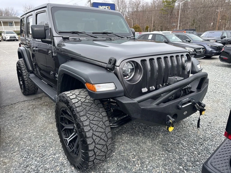 2020 Jeep JL Wrangler - Image 2 of 4