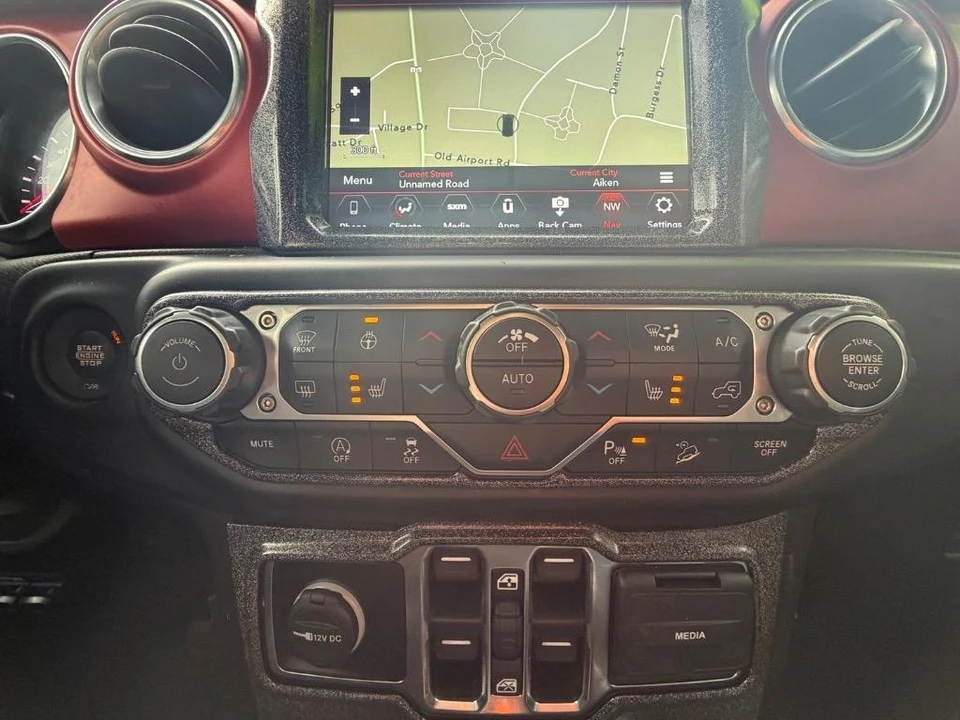 2020 Jeep JL Wrangler - Image 20 of 21