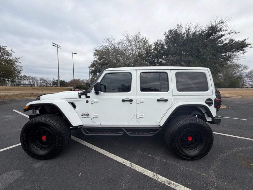 2020 Jeep JL Wrangler - Image 8 of 21