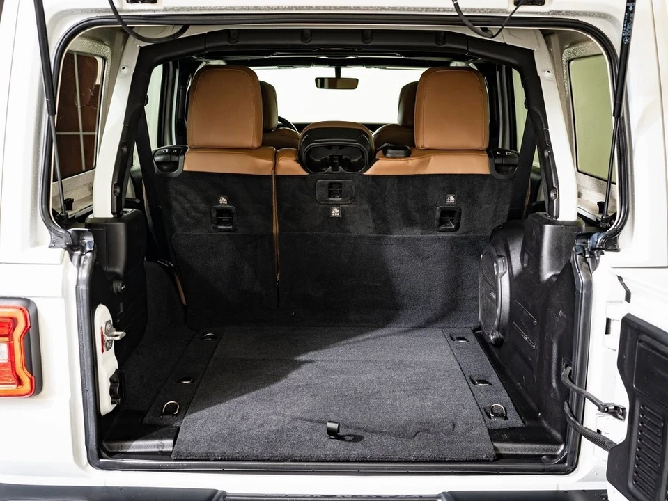 2020 Jeep JL Wrangler - Image 16 of 21