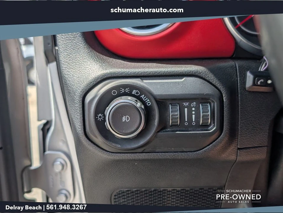 2020 Jeep JL Wrangler - Image 27 of 28
