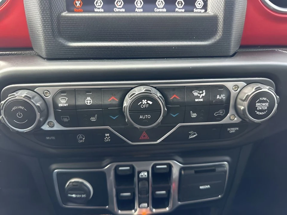 2020 Jeep - Image 17 of 31