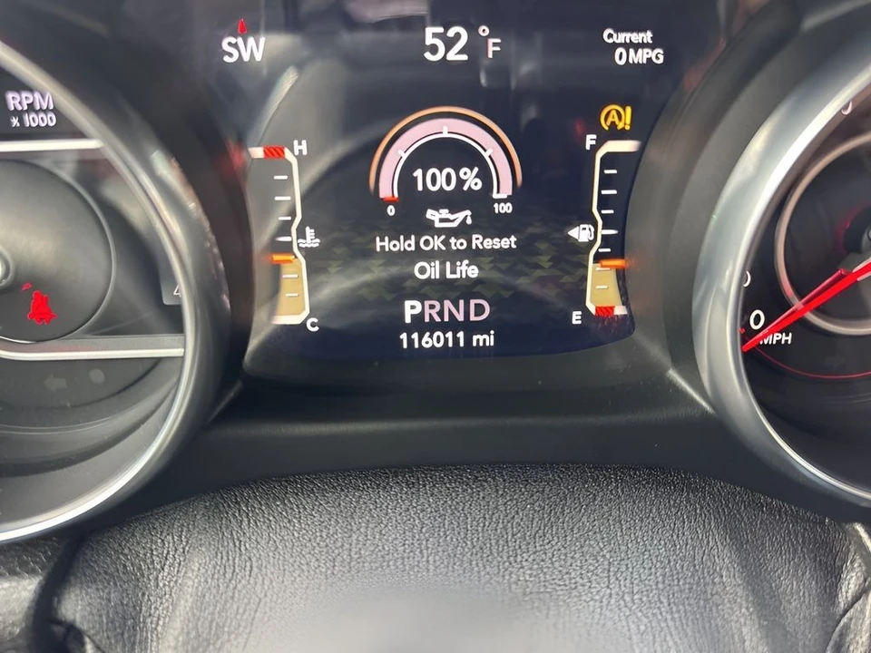 2020 Jeep - Image 22 of 31