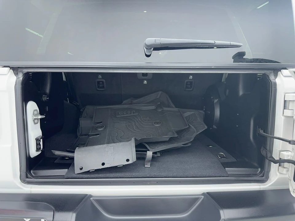2020 Jeep JL Wrangler - Image 13 of 31
