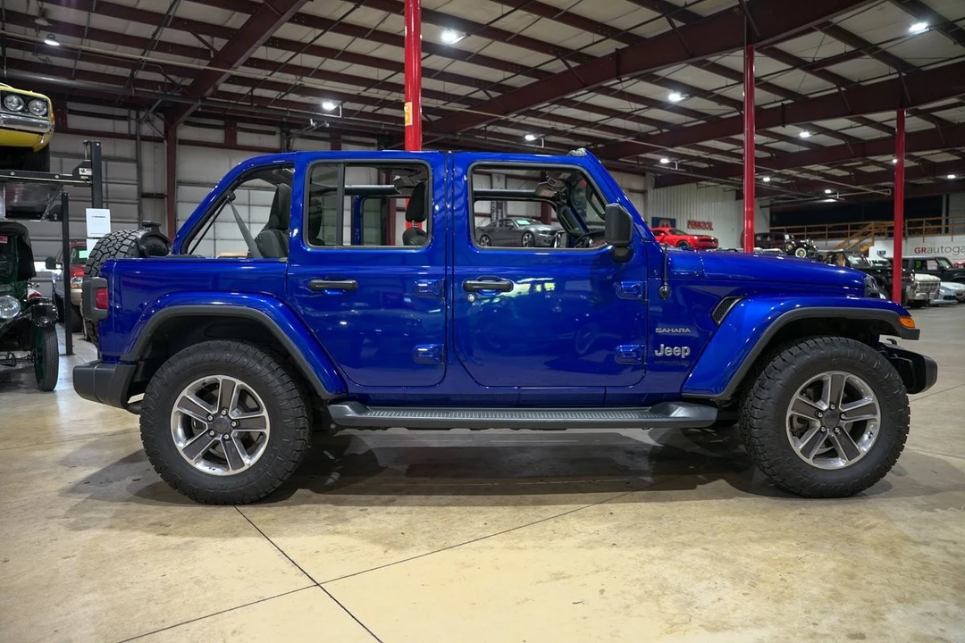 2020 Jeep JL Wrangler - Image 10 of 12