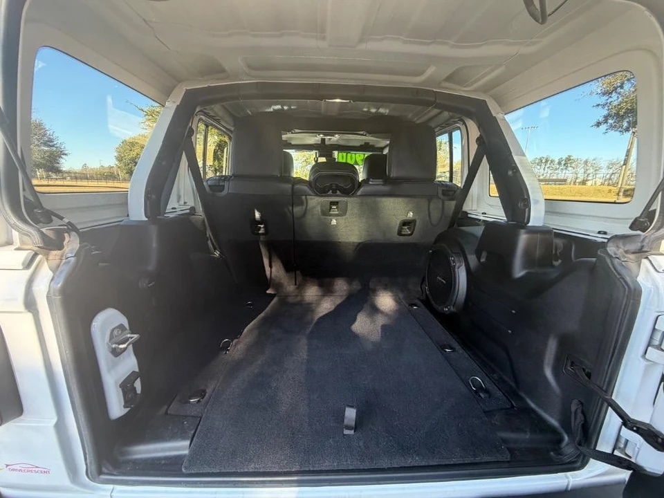 2020 Jeep - Image 29 of 31
