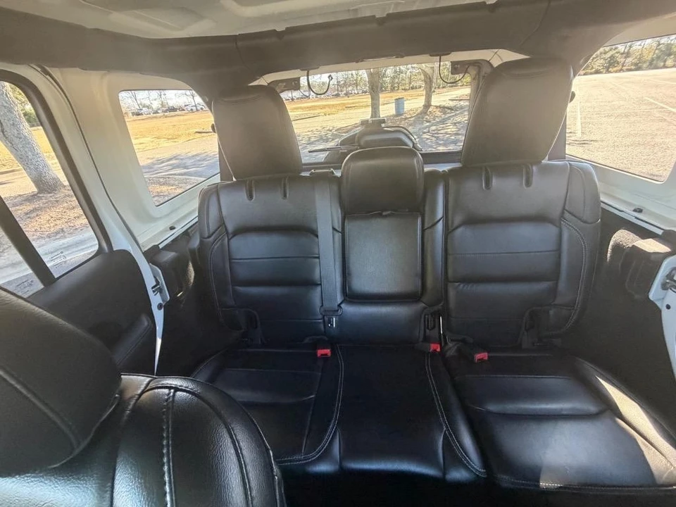 2020 Jeep JL Wrangler - Image 20 of 21