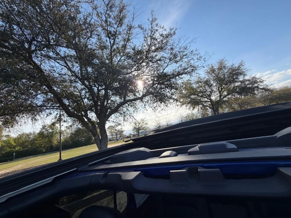 2020 Jeep JL Wrangler - Image 23 of 31
