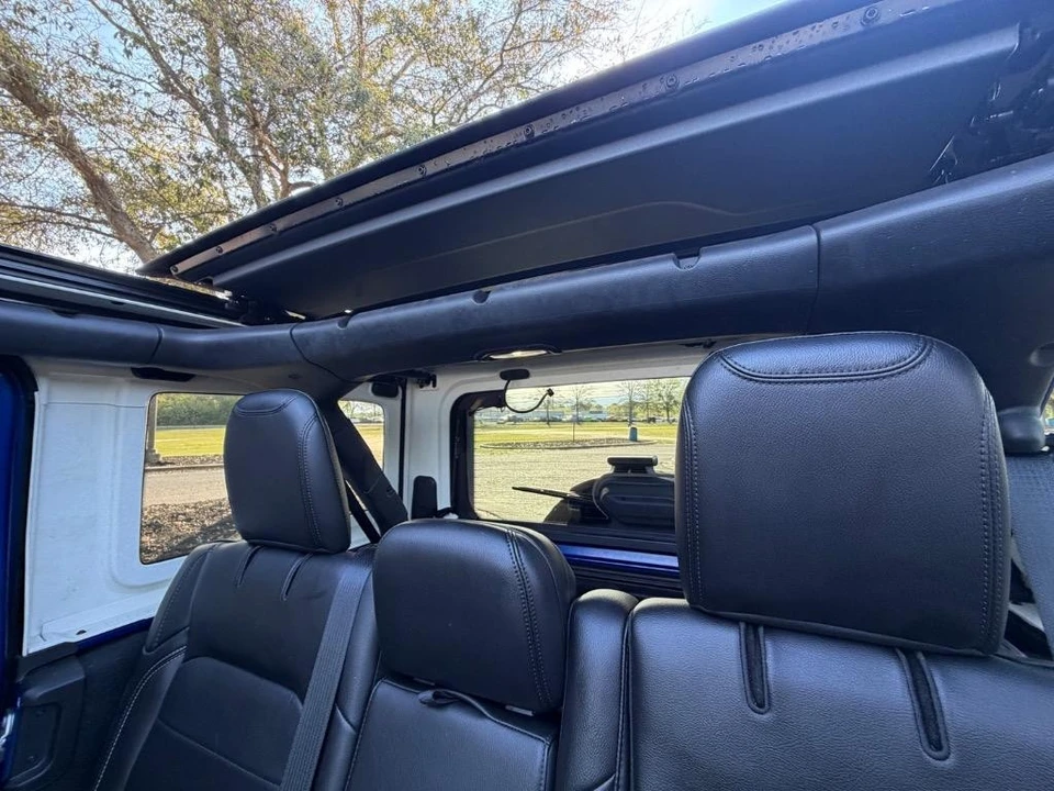 2020 Jeep JL Wrangler - Image 27 of 31