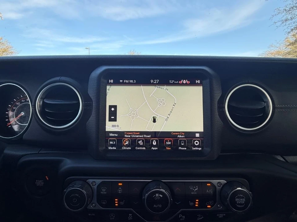 2020 Jeep JL Wrangler - Image 11 of 31