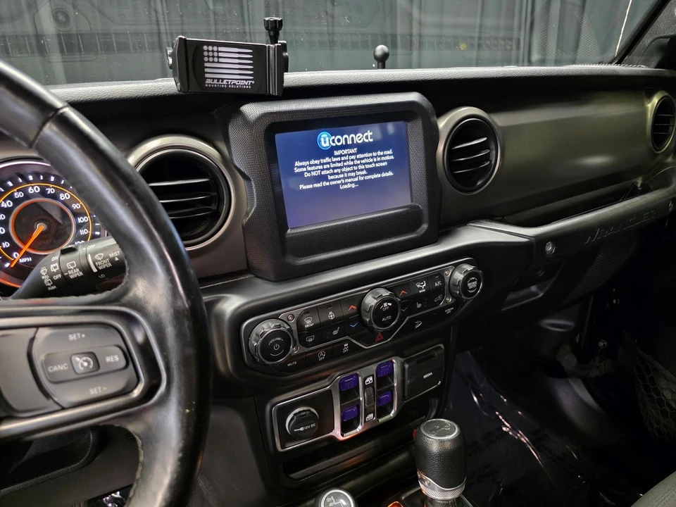 2020 Jeep JL Wrangler - Image 21 of 31