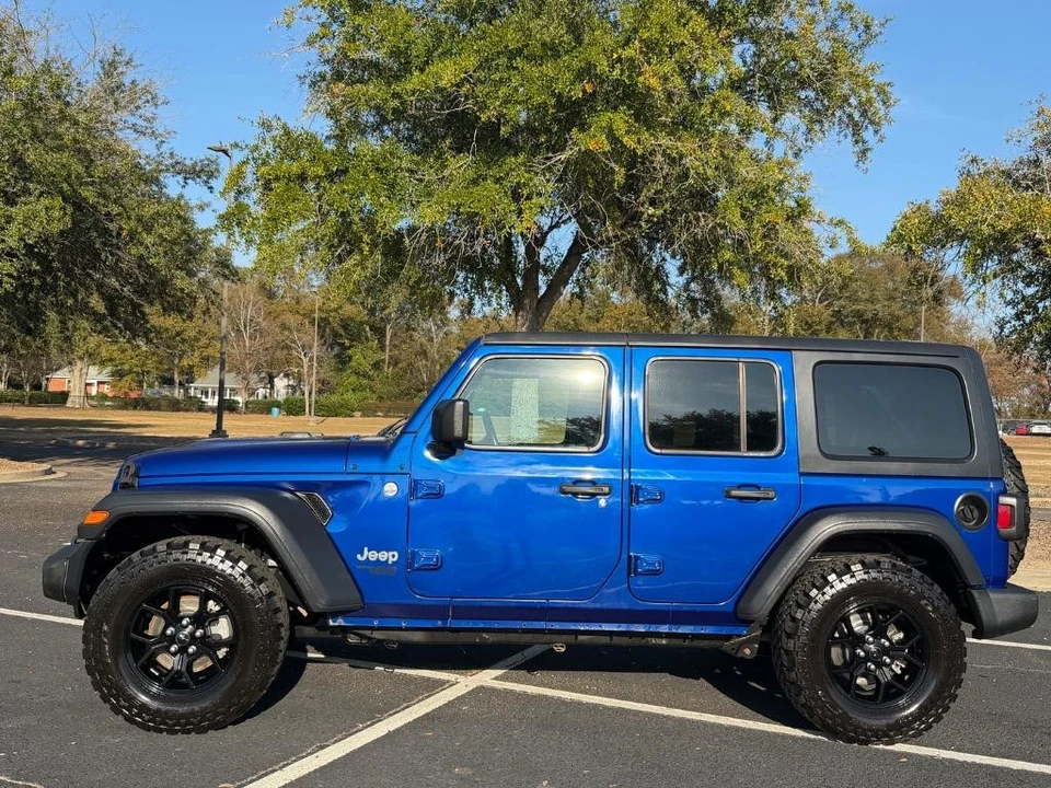 2020 Jeep JL Wrangler - Image 2 of 21