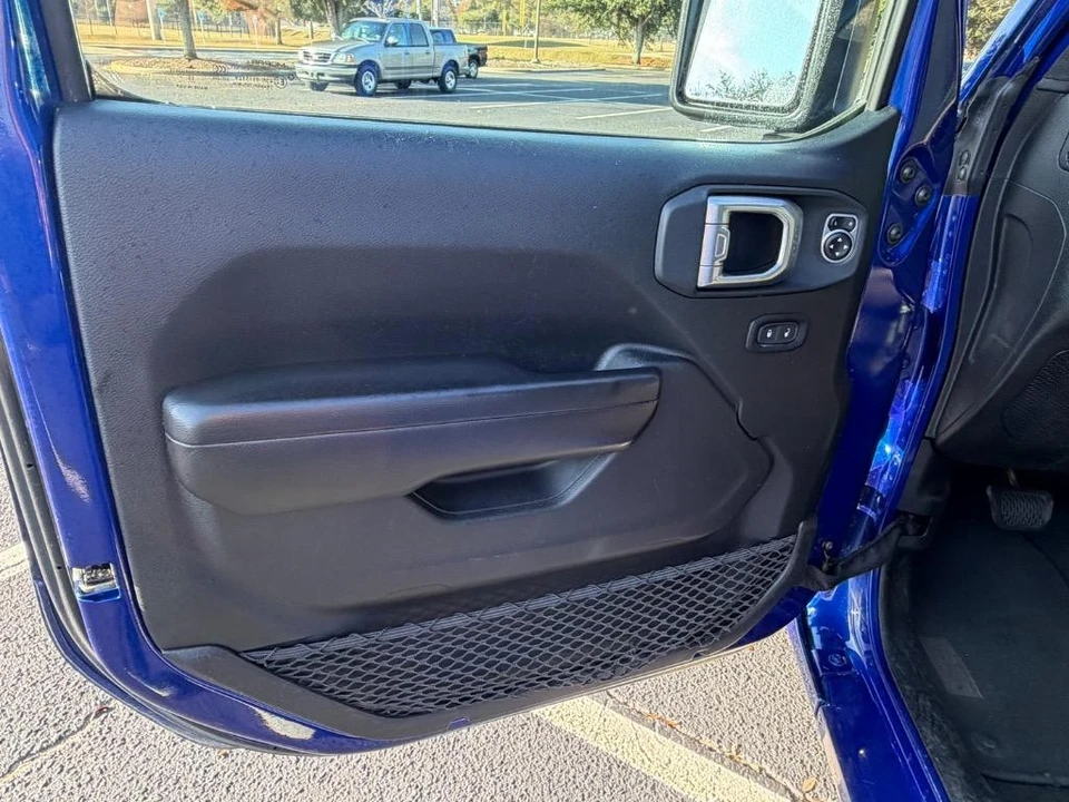 2020 Jeep JL Wrangler - Image 3 of 21