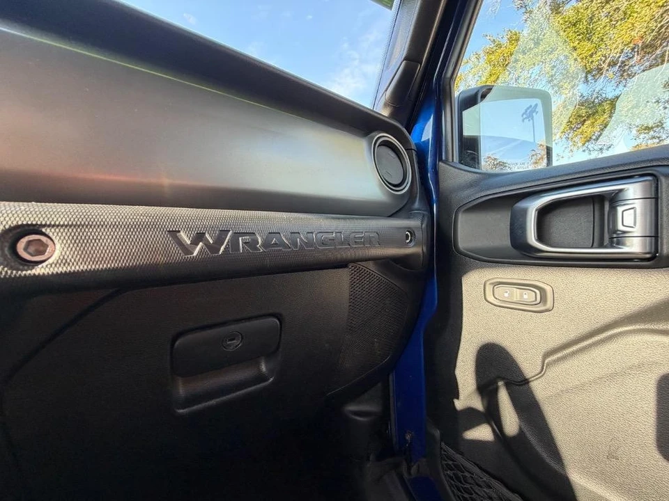 2020 Jeep JL Wrangler - Image 15 of 21