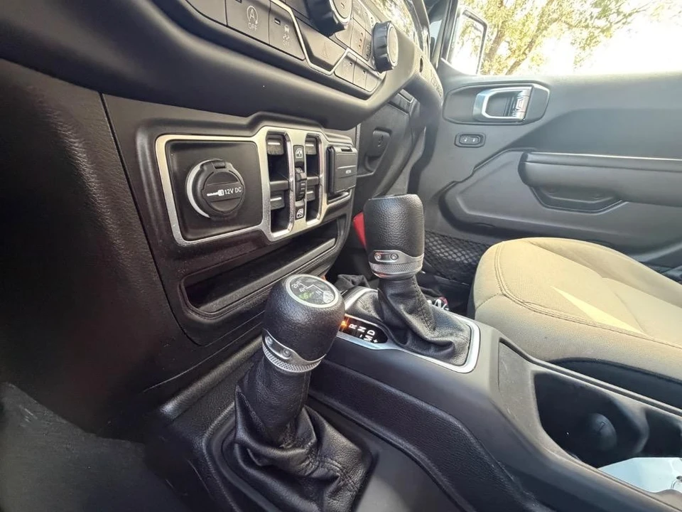 2020 Jeep JL Wrangler - Image 12 of 21