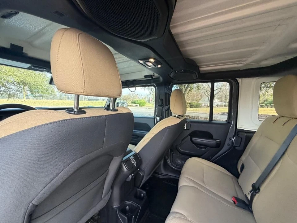 2020 Jeep JL Wrangler - Image 20 of 21