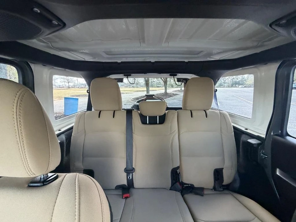 2020 Jeep JL Wrangler - Image 16 of 21