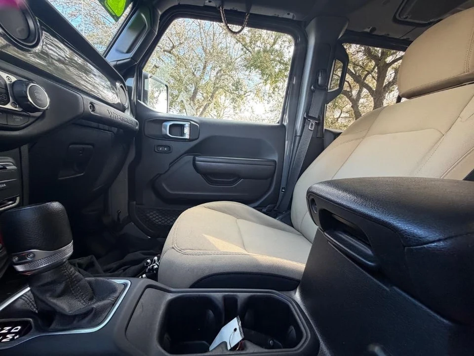 2020 Jeep JL Wrangler - Image 13 of 21