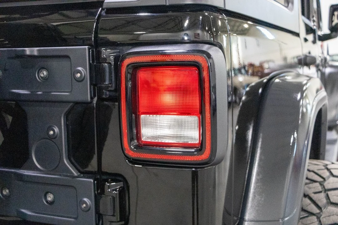 2020 Jeep JL Wrangler - Image 31 of 31