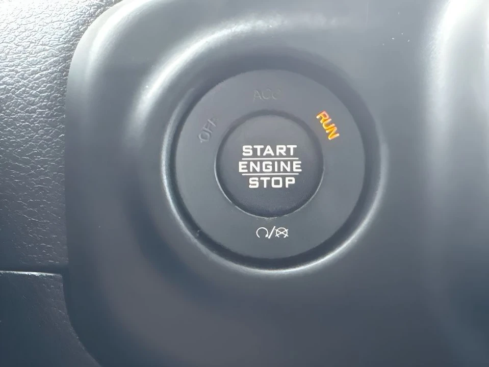 2020 Jeep JL Wrangler - Image 23 of 30