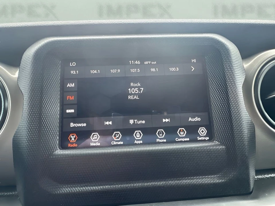 2020 Jeep JL Wrangler - Image 18 of 30