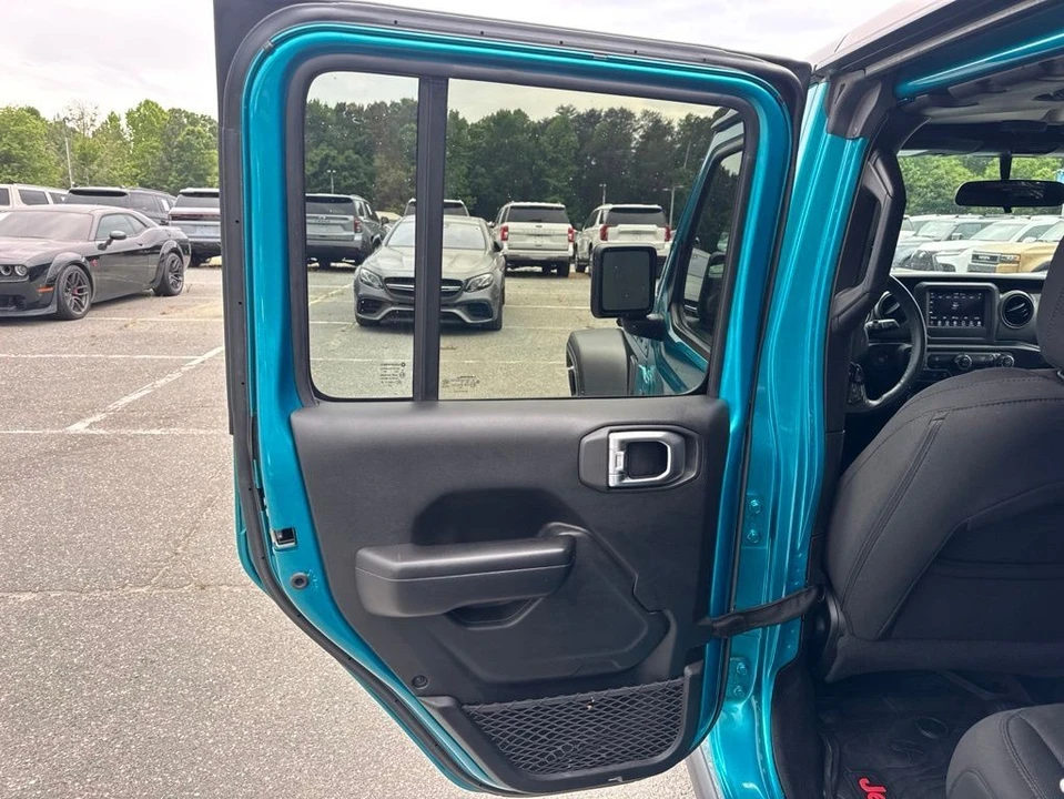 2020 Jeep JL Wrangler - Image 28 of 30
