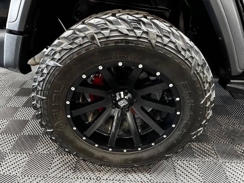 2020 Jeep JL Wrangler - Image 19 of 31