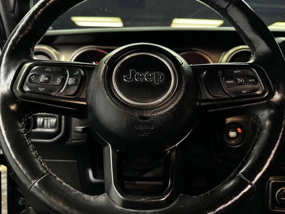 2020 Jeep JL Wrangler - Image 23 of 31