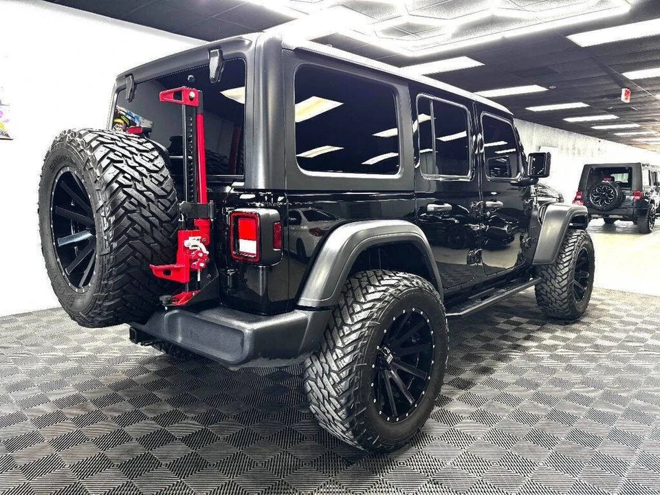2020 Jeep JL Wrangler - Image 14 of 31